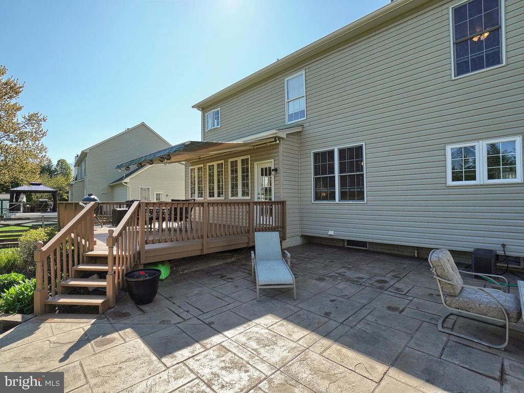 WINDSOR KNOLLS - Residential