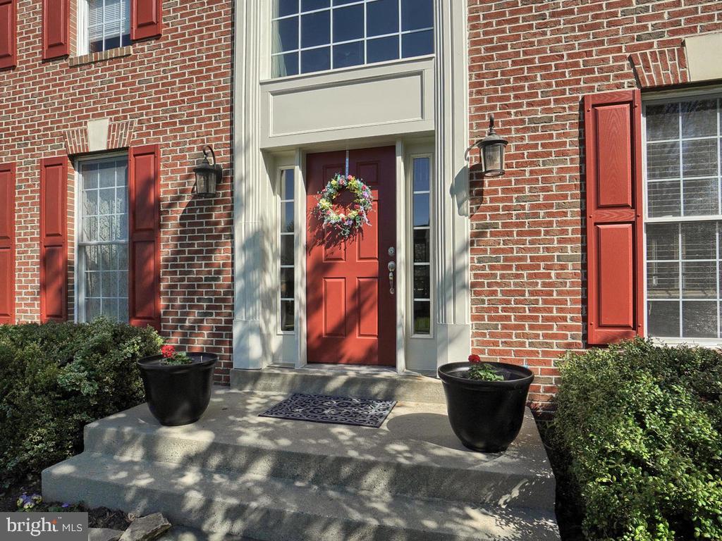 WINDSOR KNOLLS - Residential