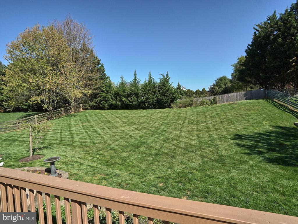 WINDSOR KNOLLS - Residential