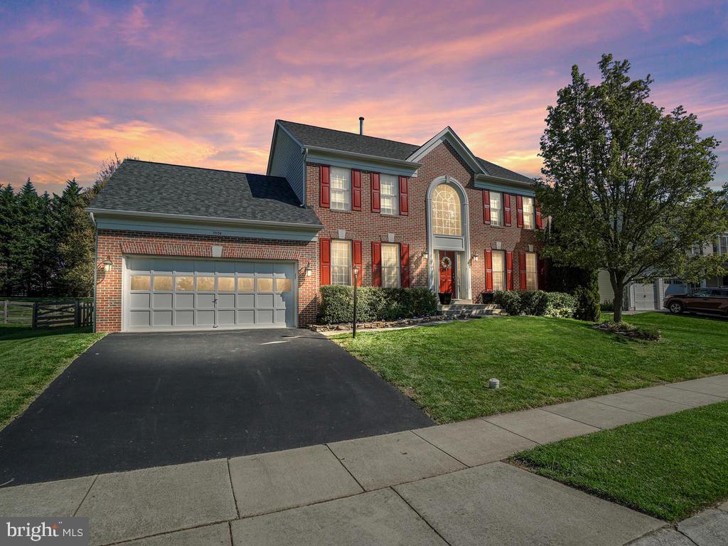 WINDSOR KNOLLS - Residential