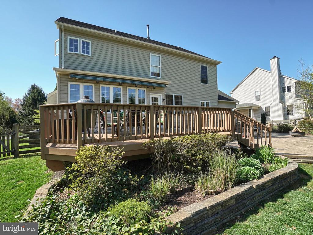 WINDSOR KNOLLS - Residential