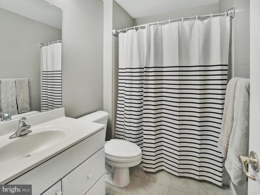 WINDSOR KNOLLS - Residential