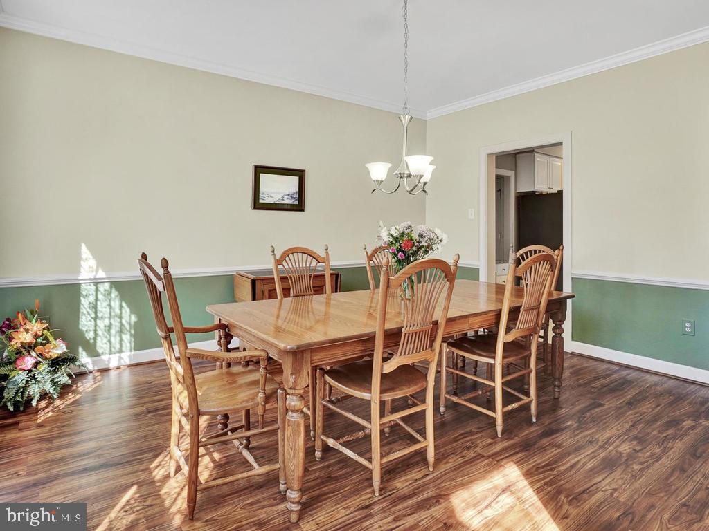 WINDSOR KNOLLS - Residential