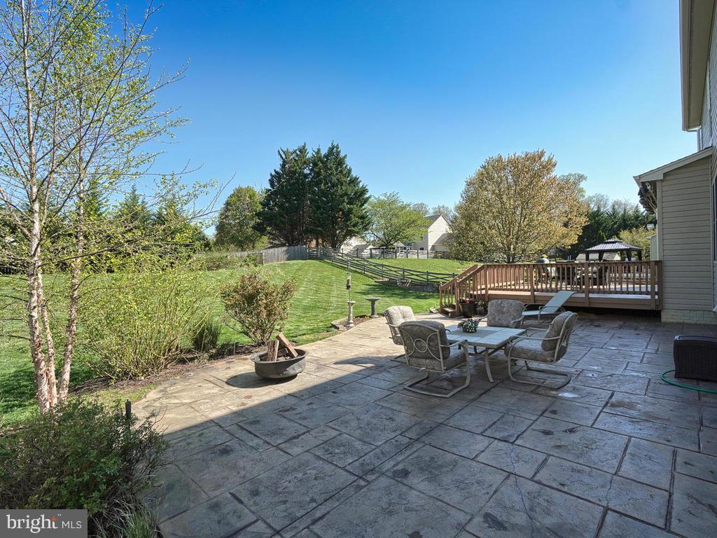 WINDSOR KNOLLS - Residential