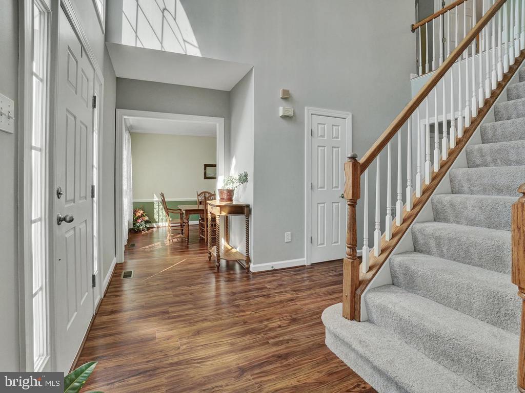 WINDSOR KNOLLS - Residential