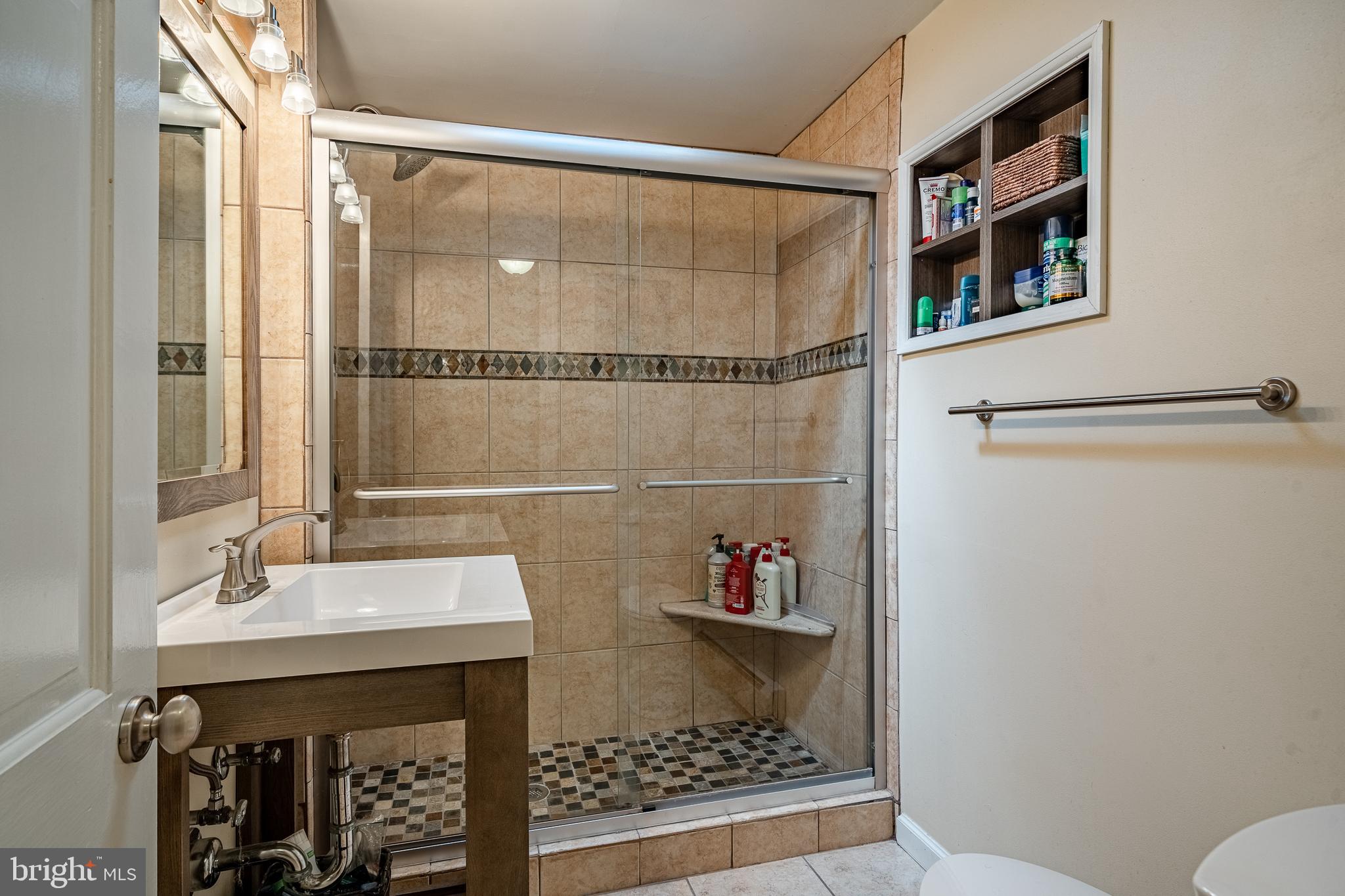 GLENHARDIE - Residential