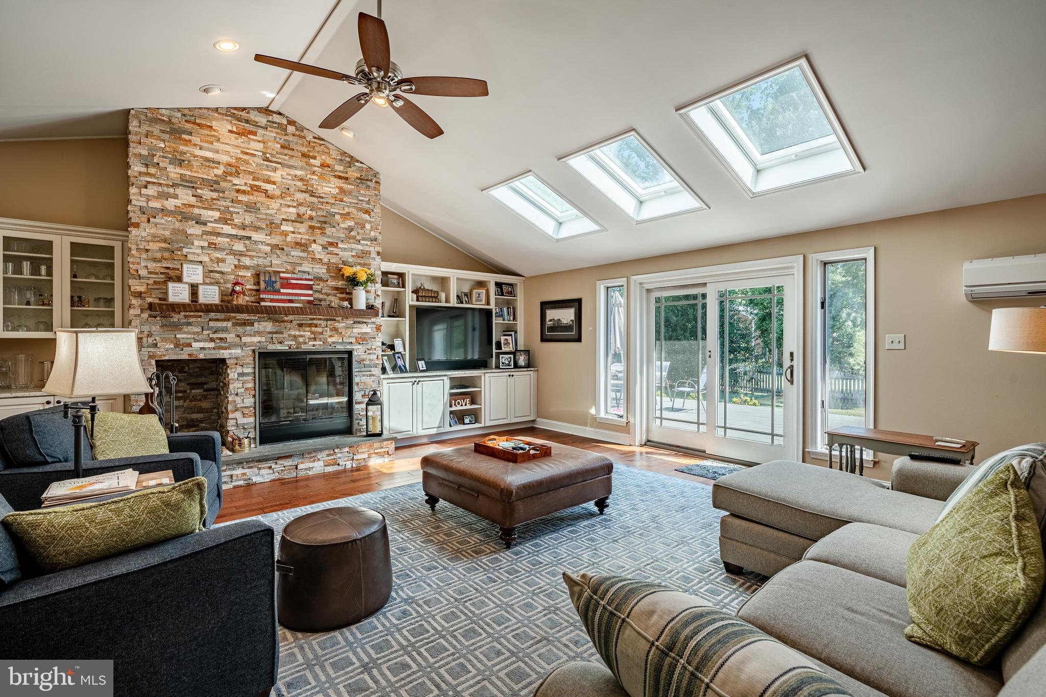 GLENHARDIE - Residential