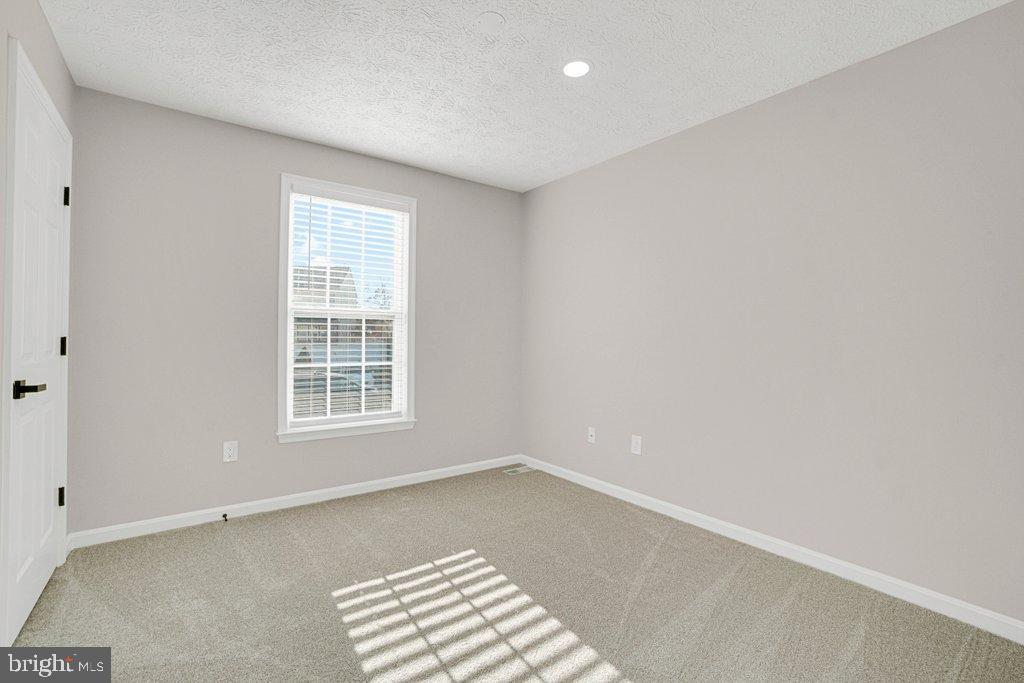 NOTTINGHAM VILLAGE - Residential