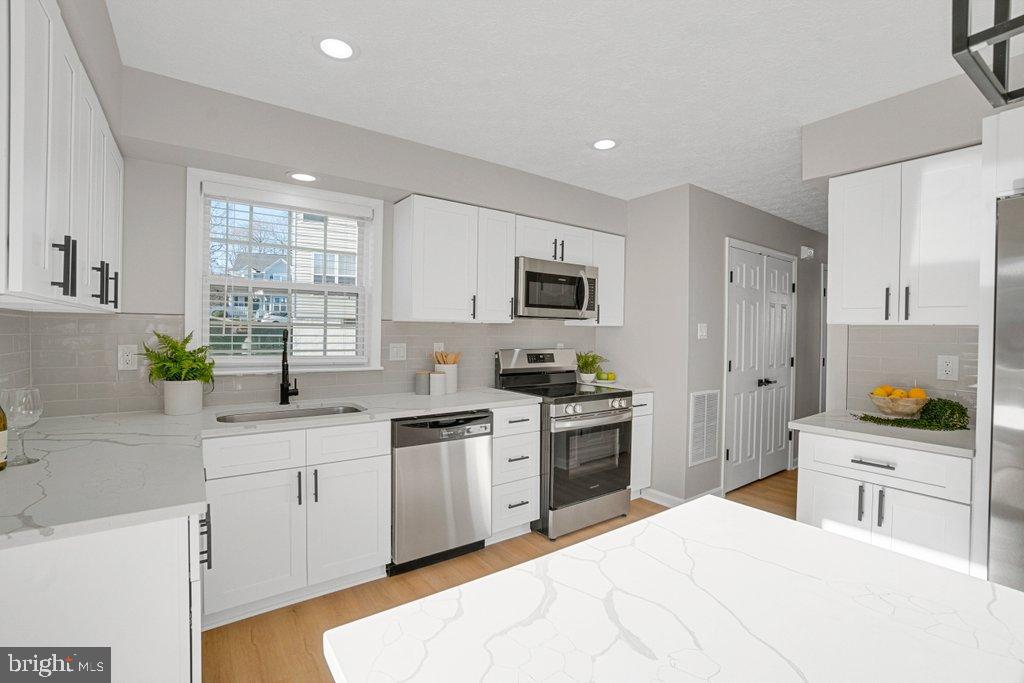 NOTTINGHAM VILLAGE - Residential