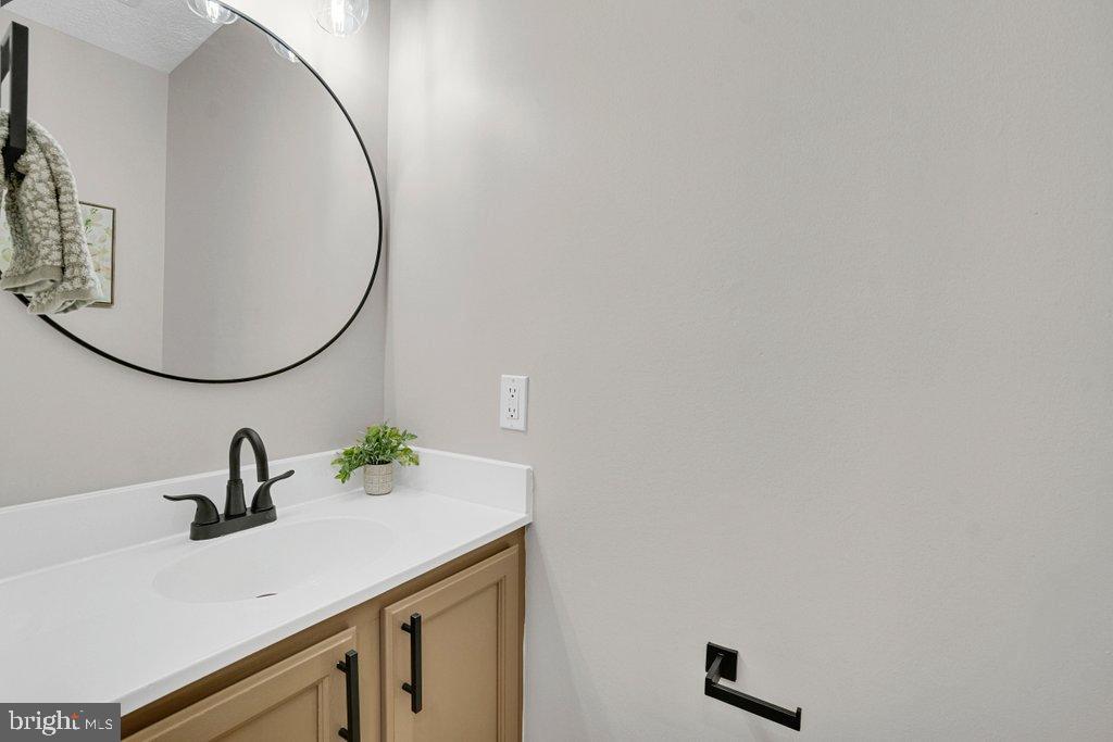 NOTTINGHAM VILLAGE - Residential