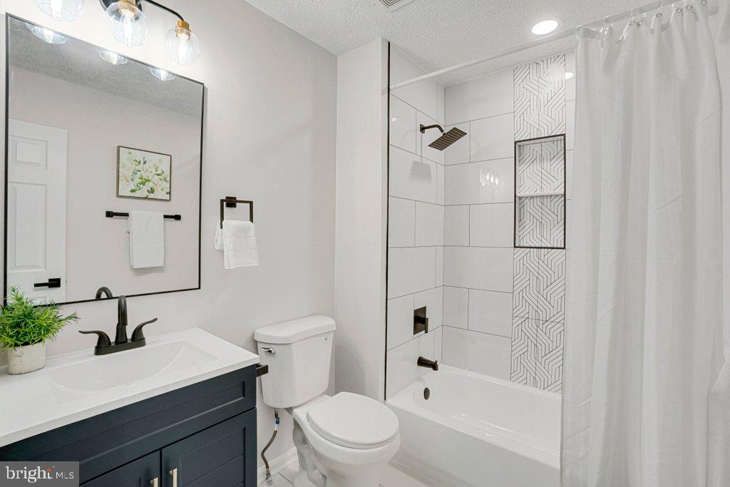 NOTTINGHAM VILLAGE - Residential