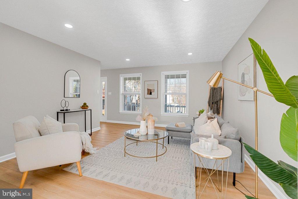 NOTTINGHAM VILLAGE - Residential