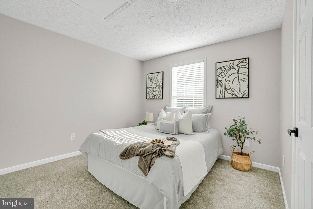 NOTTINGHAM VILLAGE - Residential