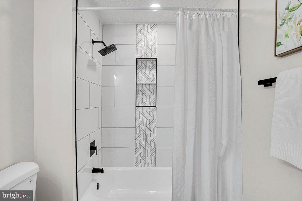 NOTTINGHAM VILLAGE - Residential