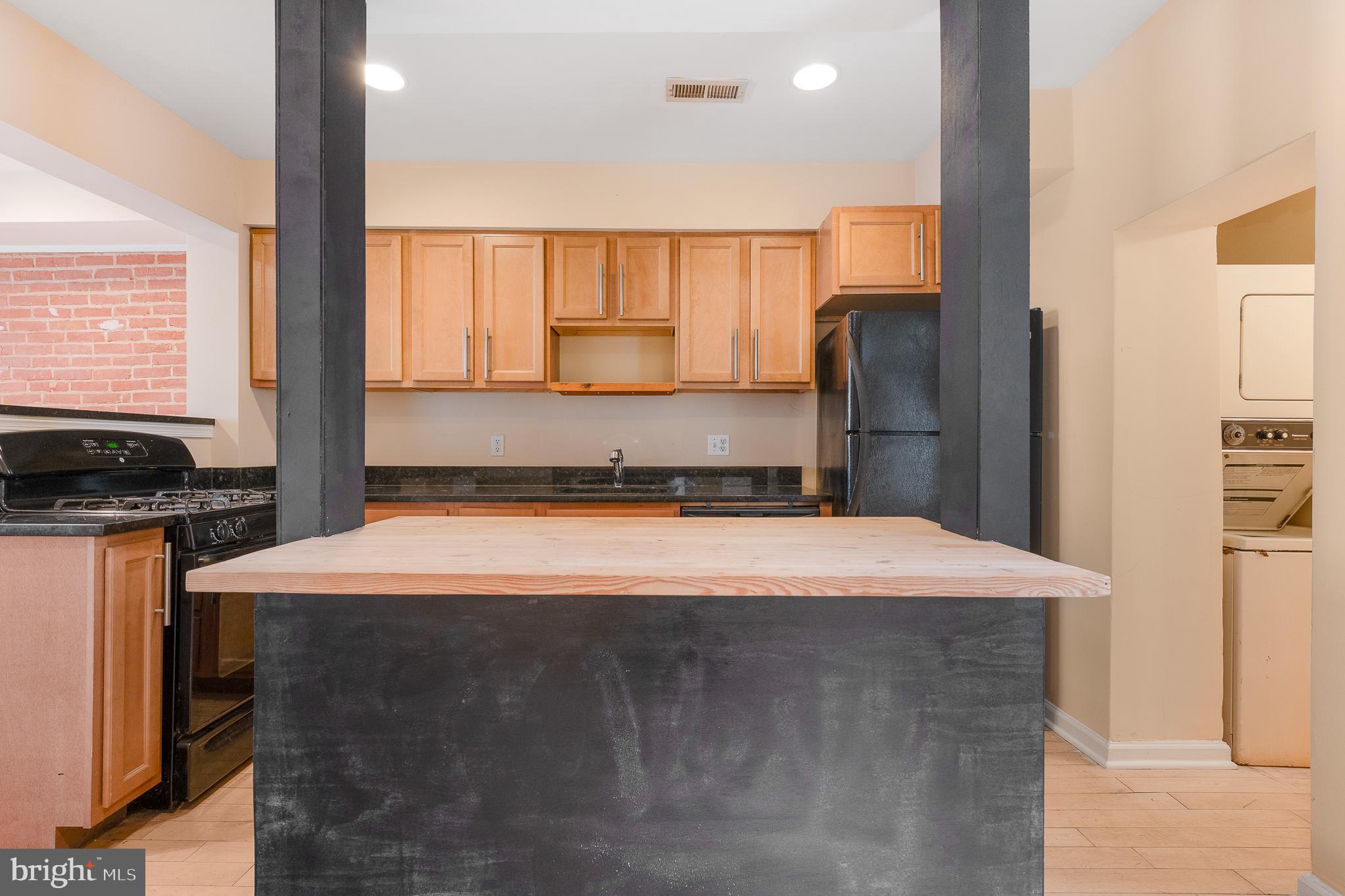 HOLLINS MARKET - Residential