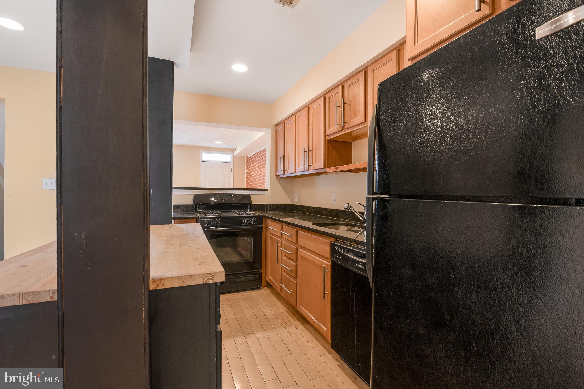 HOLLINS MARKET - Residential