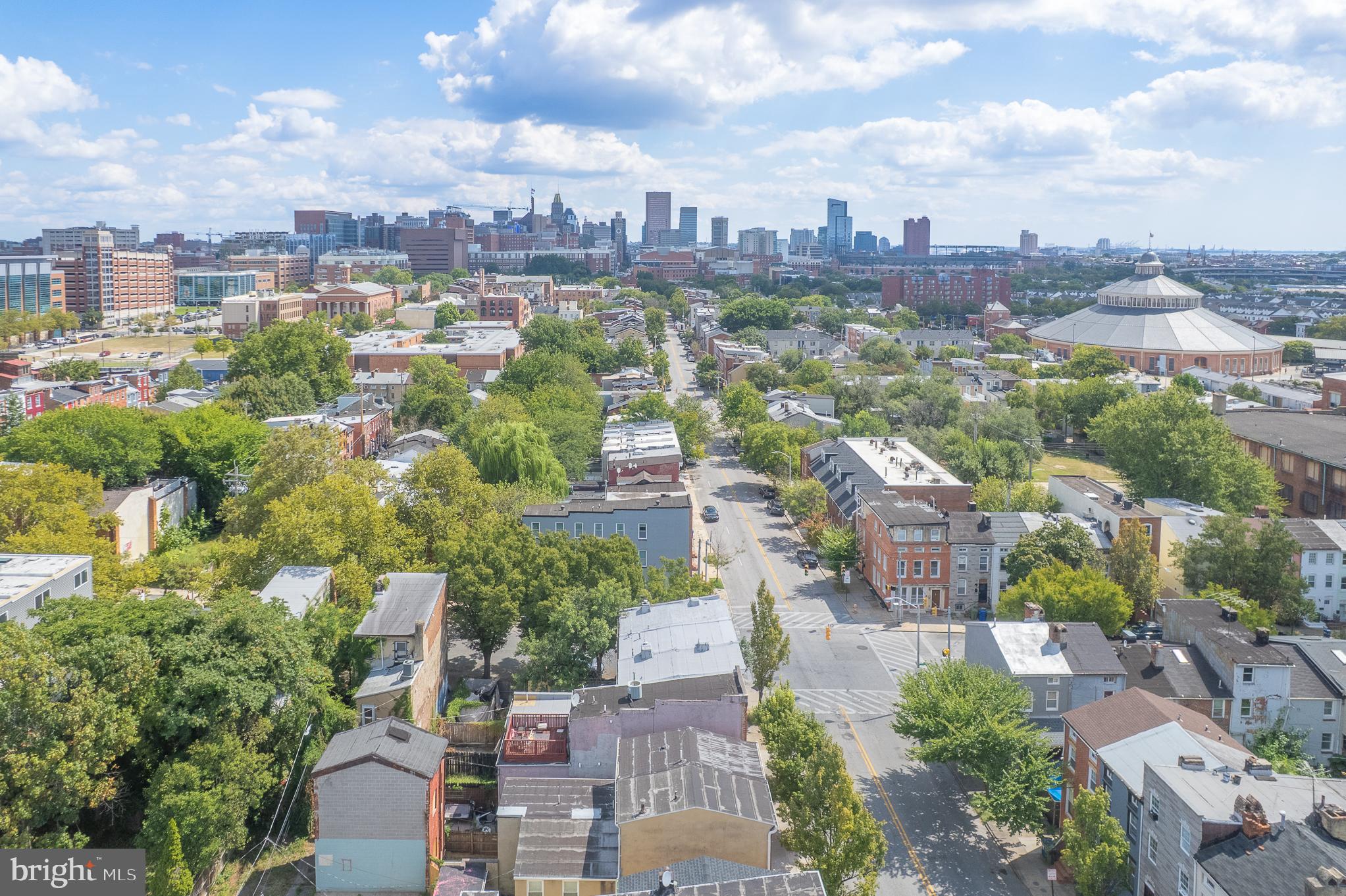 HOLLINS MARKET - Residential