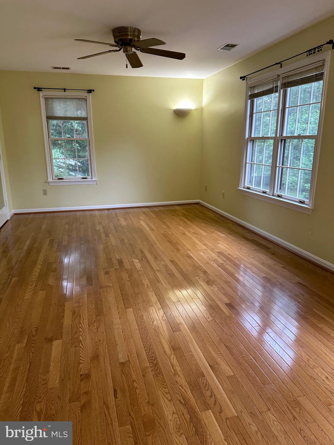 HOLLY PARK - Residential Lease