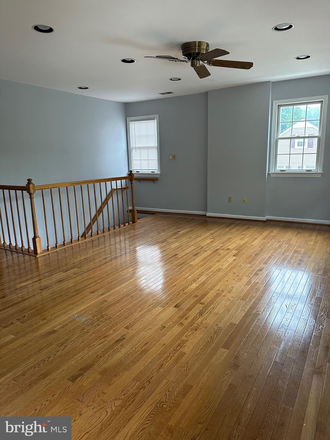 HOLLY PARK - Residential Lease