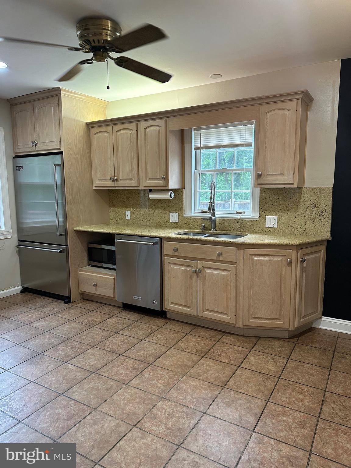 HOLLY PARK - Residential Lease