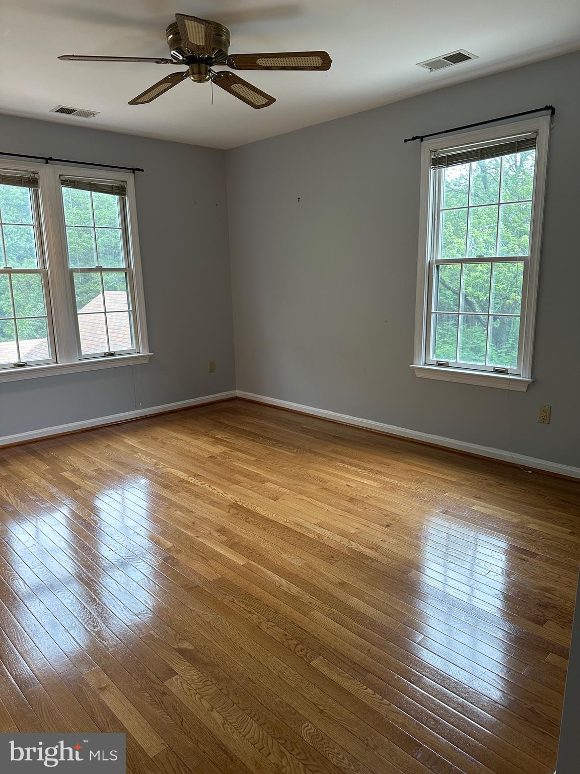 HOLLY PARK - Residential Lease