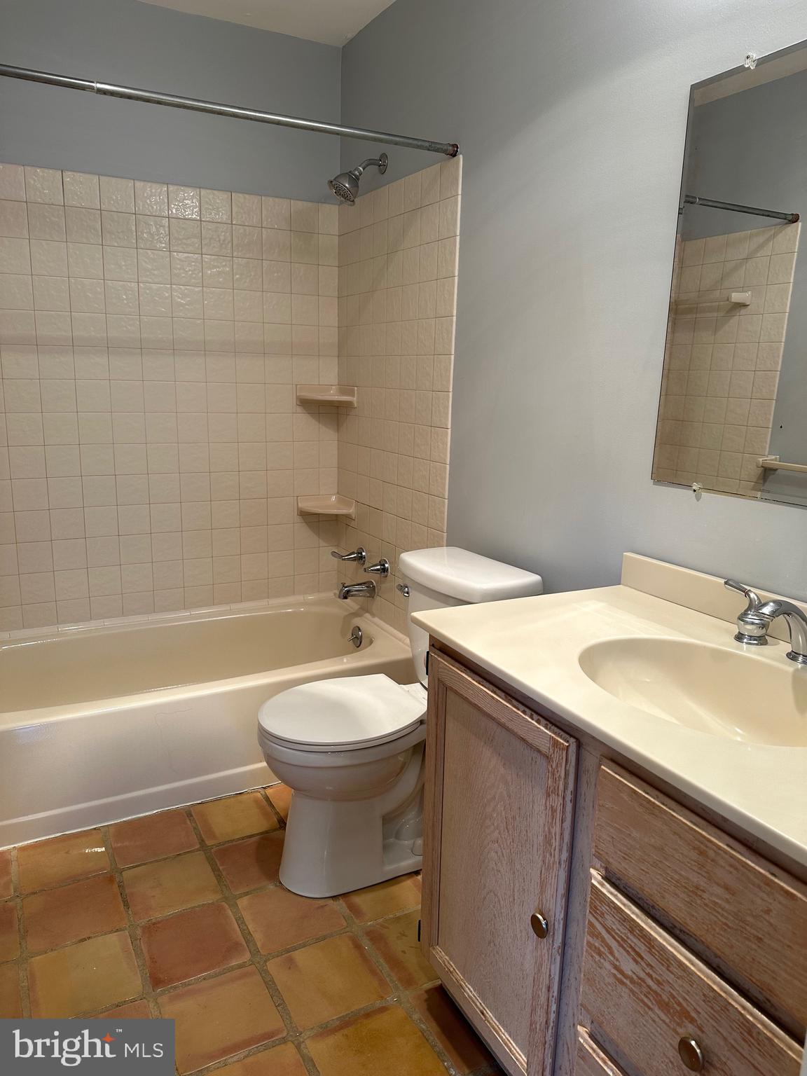 HOLLY PARK - Residential Lease