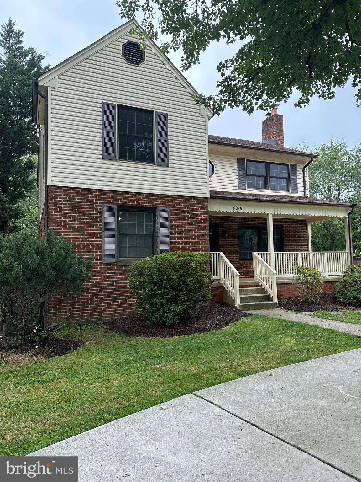 HOLLY PARK - Residential Lease