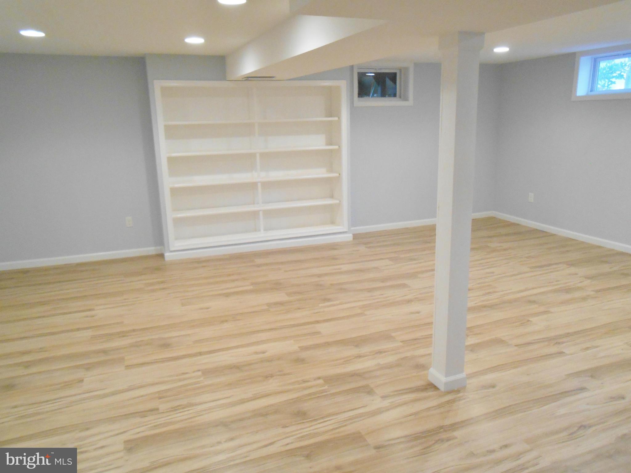 HUNTERS MILL ESTATES - Residential