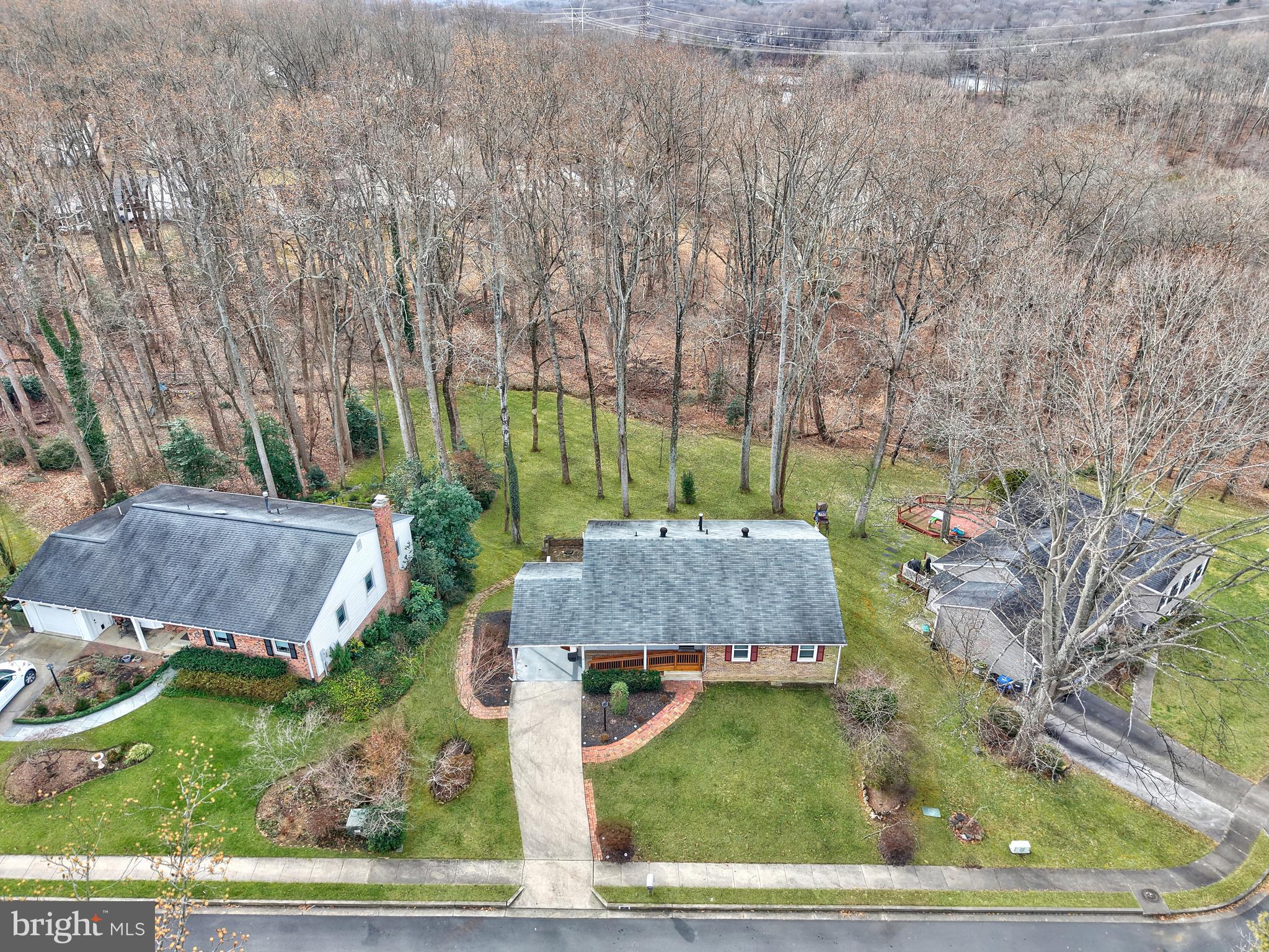 LAKE RIDGE - Residential