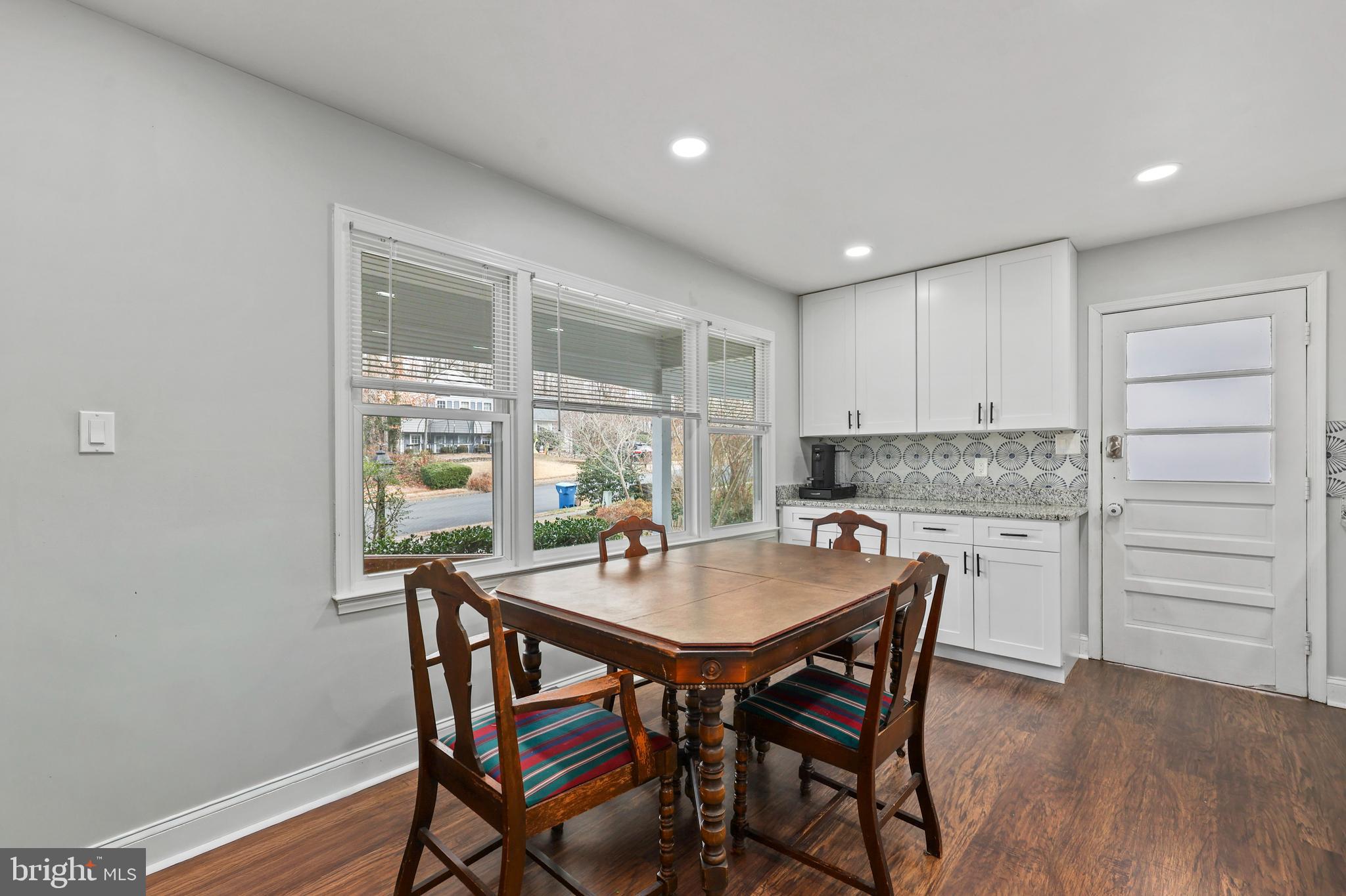 LAKE RIDGE - Residential