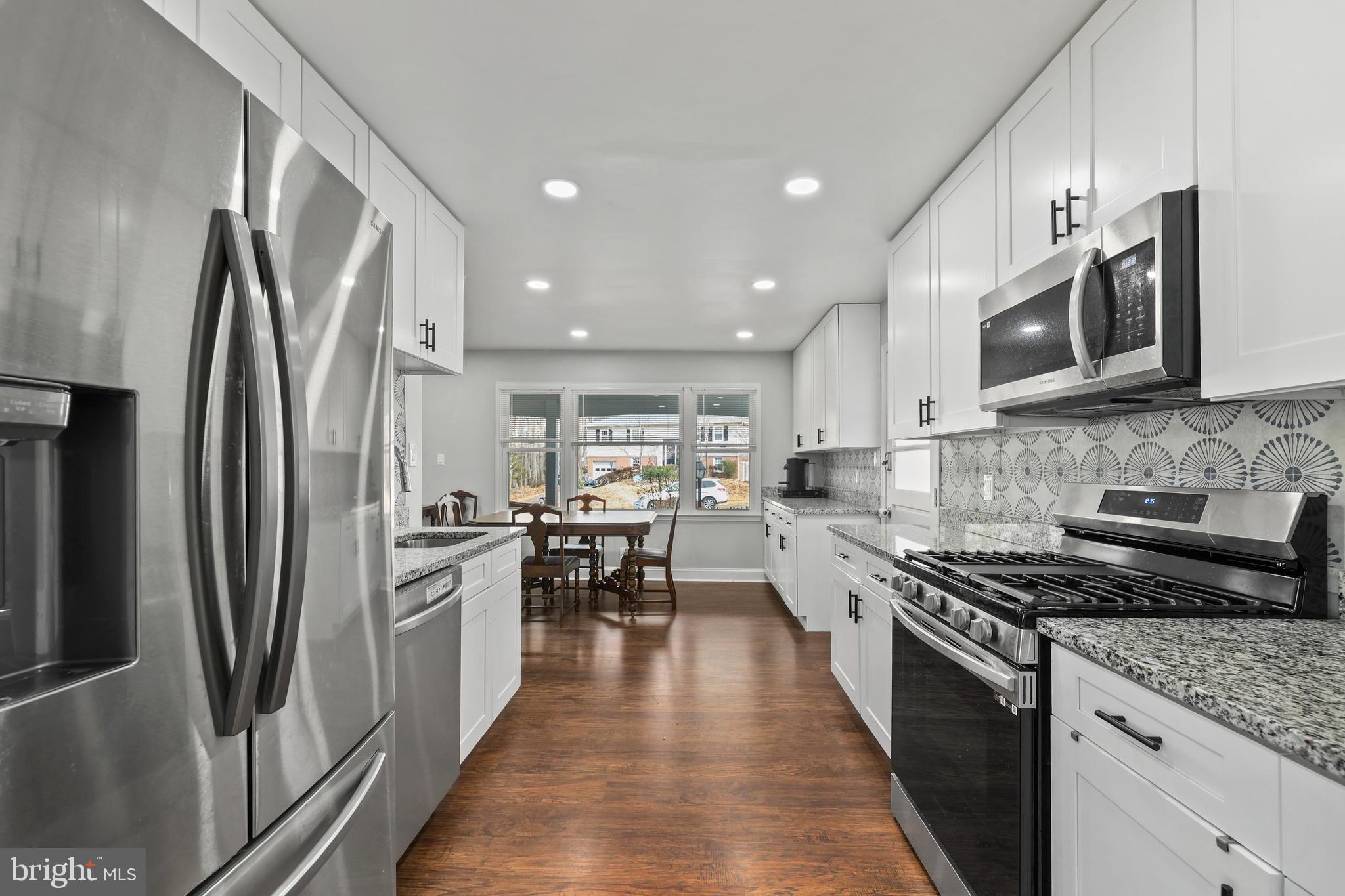 LAKE RIDGE - Residential