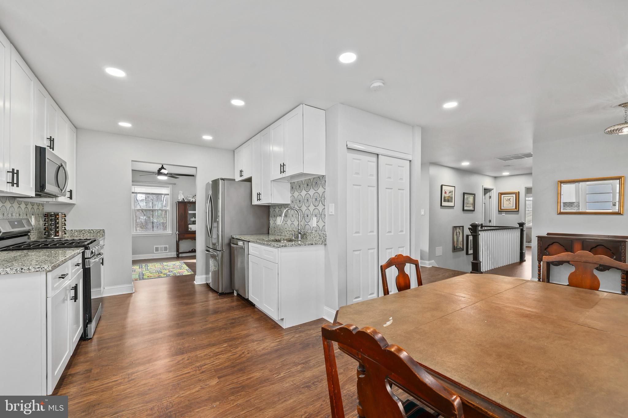 LAKE RIDGE - Residential