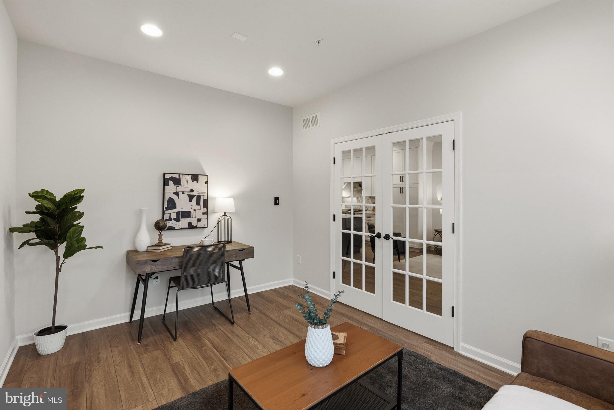 SPRING OAK - Residential