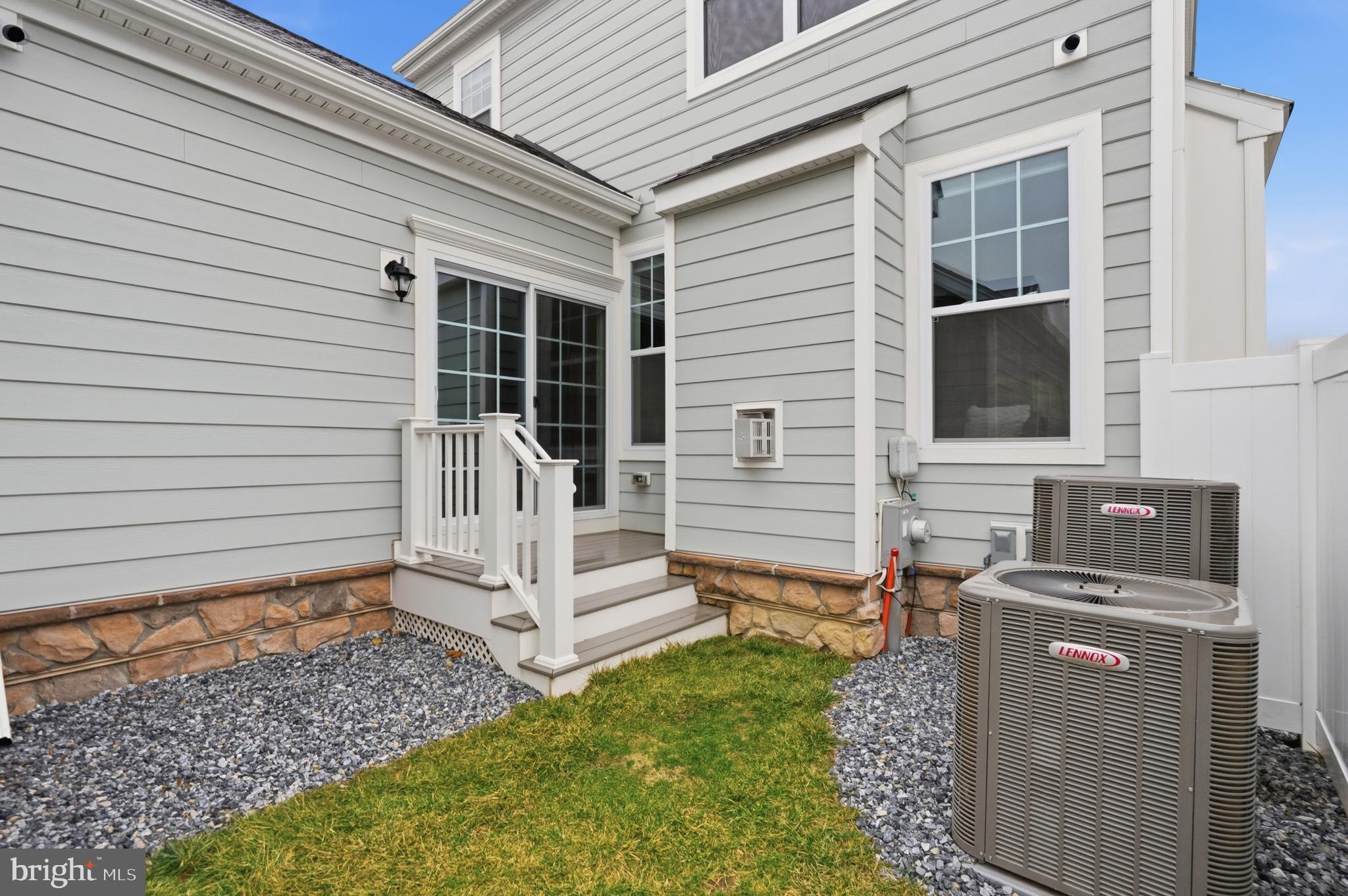 SPRING OAK - Residential