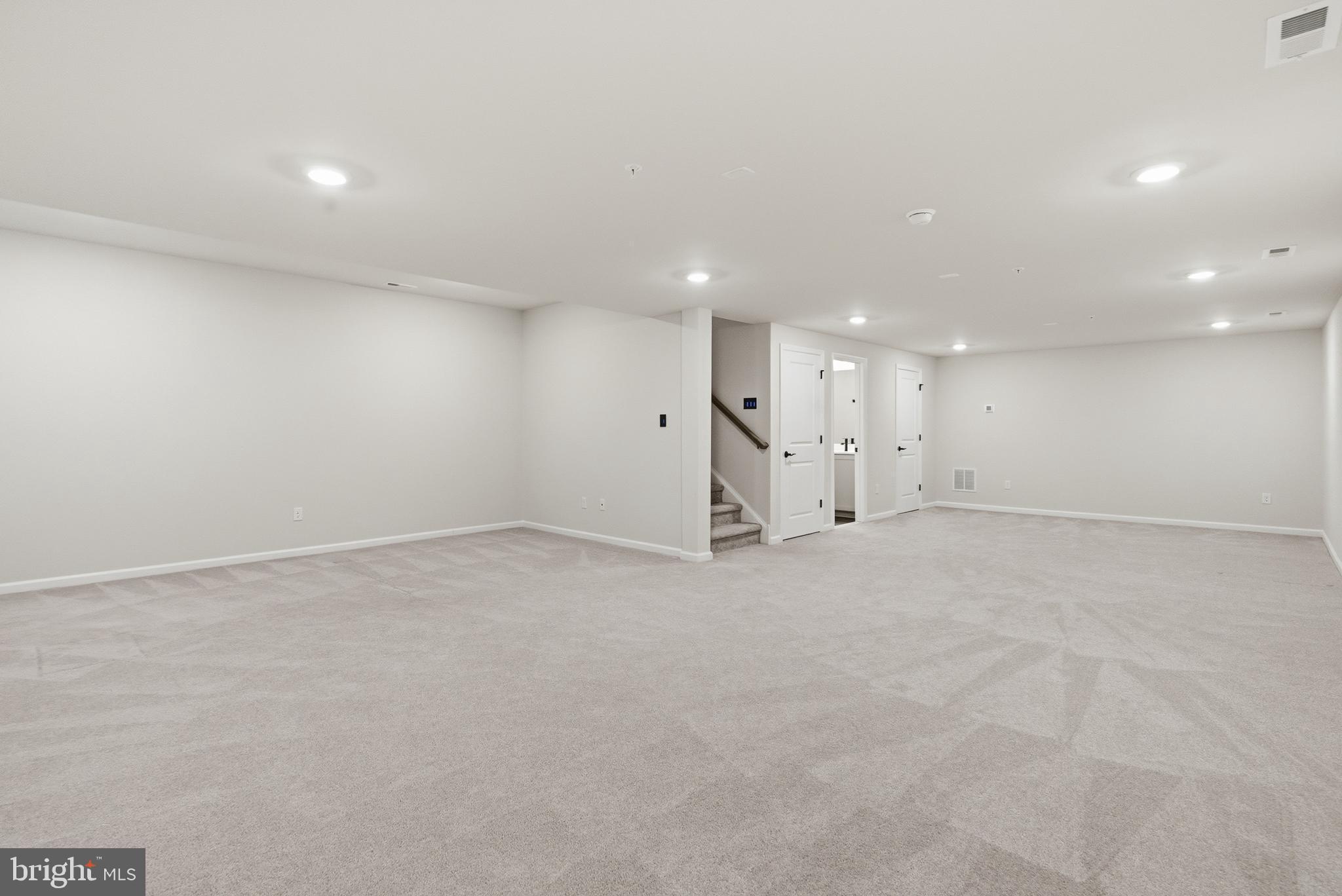 SPRING OAK - Residential