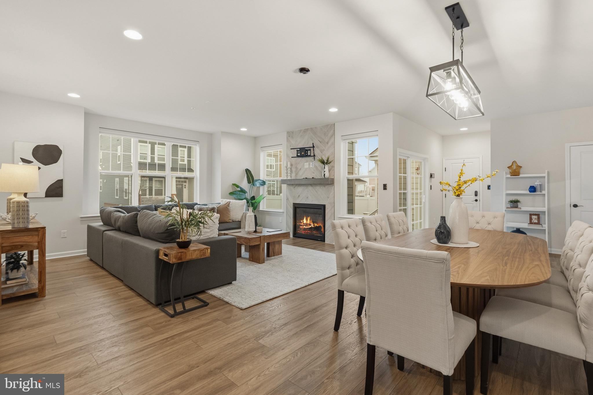 SPRING OAK - Residential