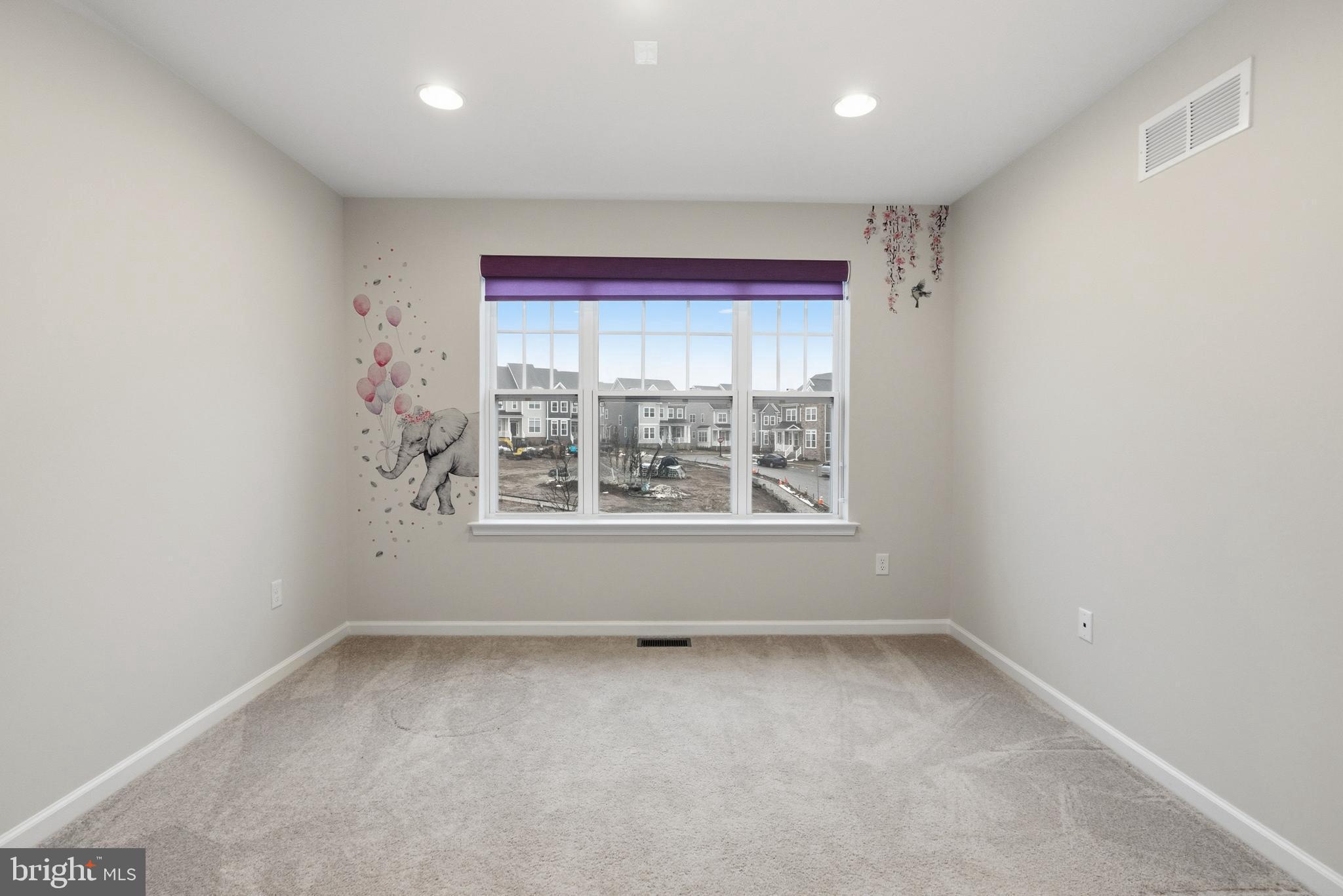 SPRING OAK - Residential