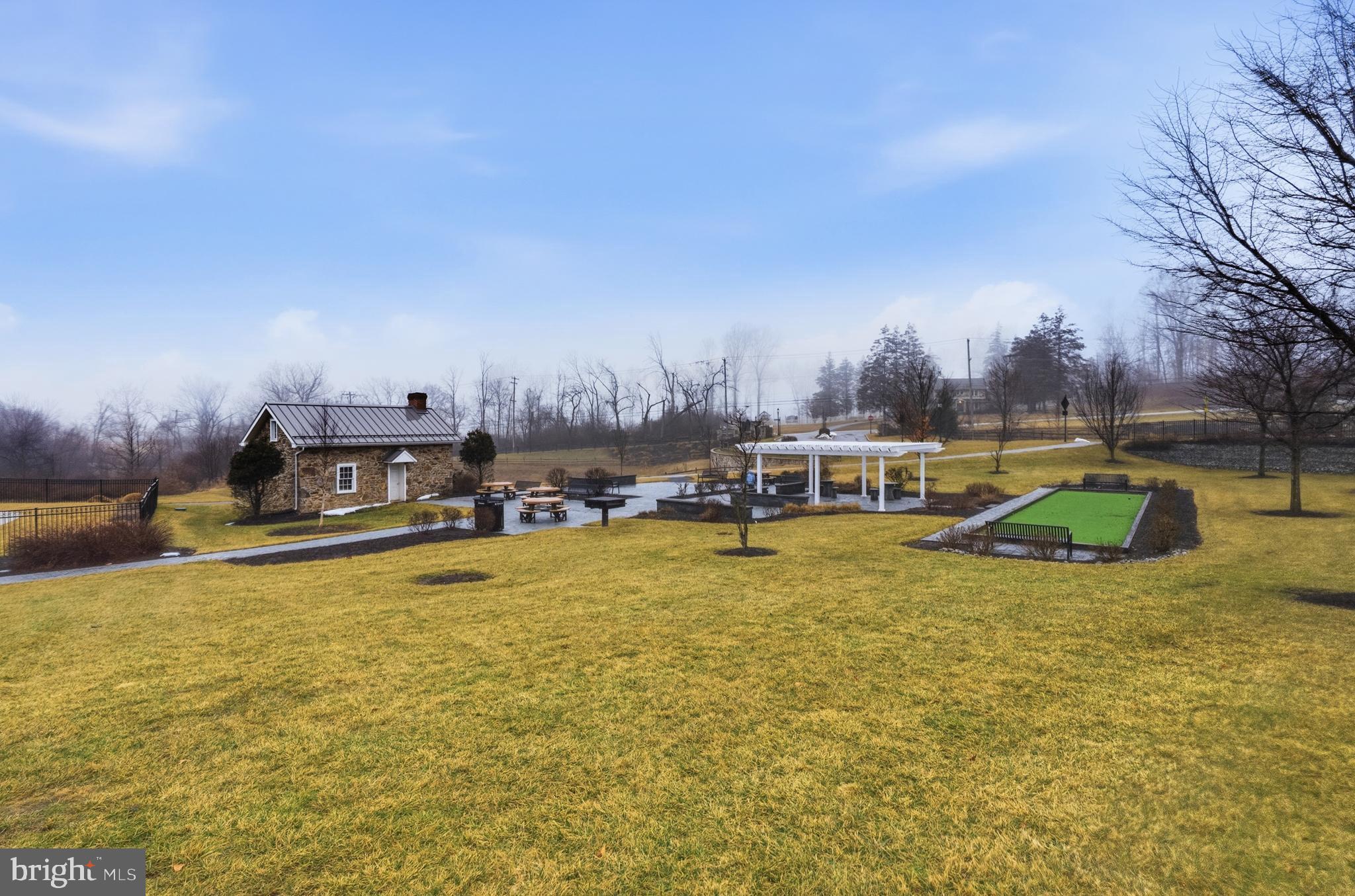 SPRING OAK - Residential