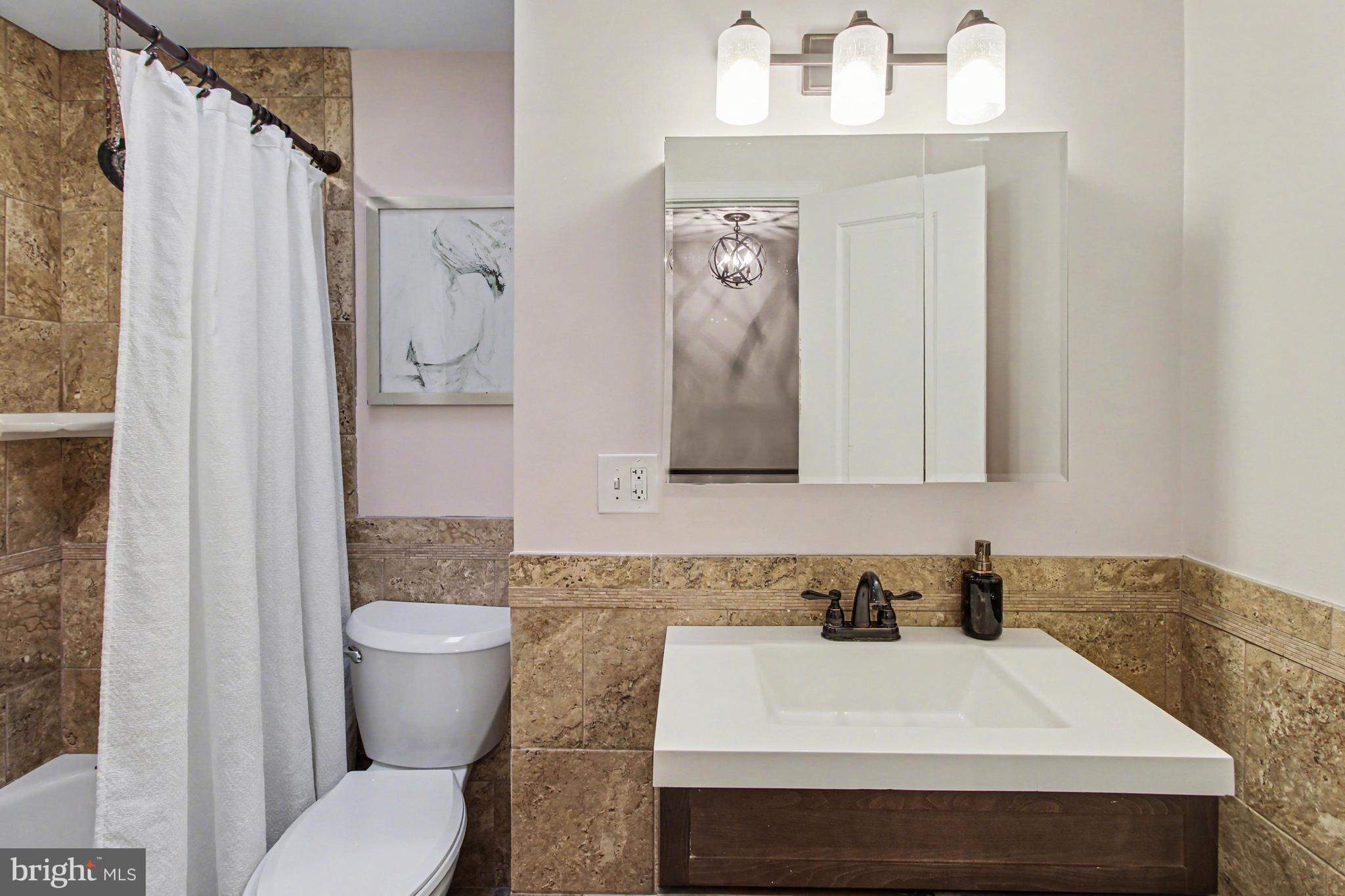 ROXBOROUGH - Residential