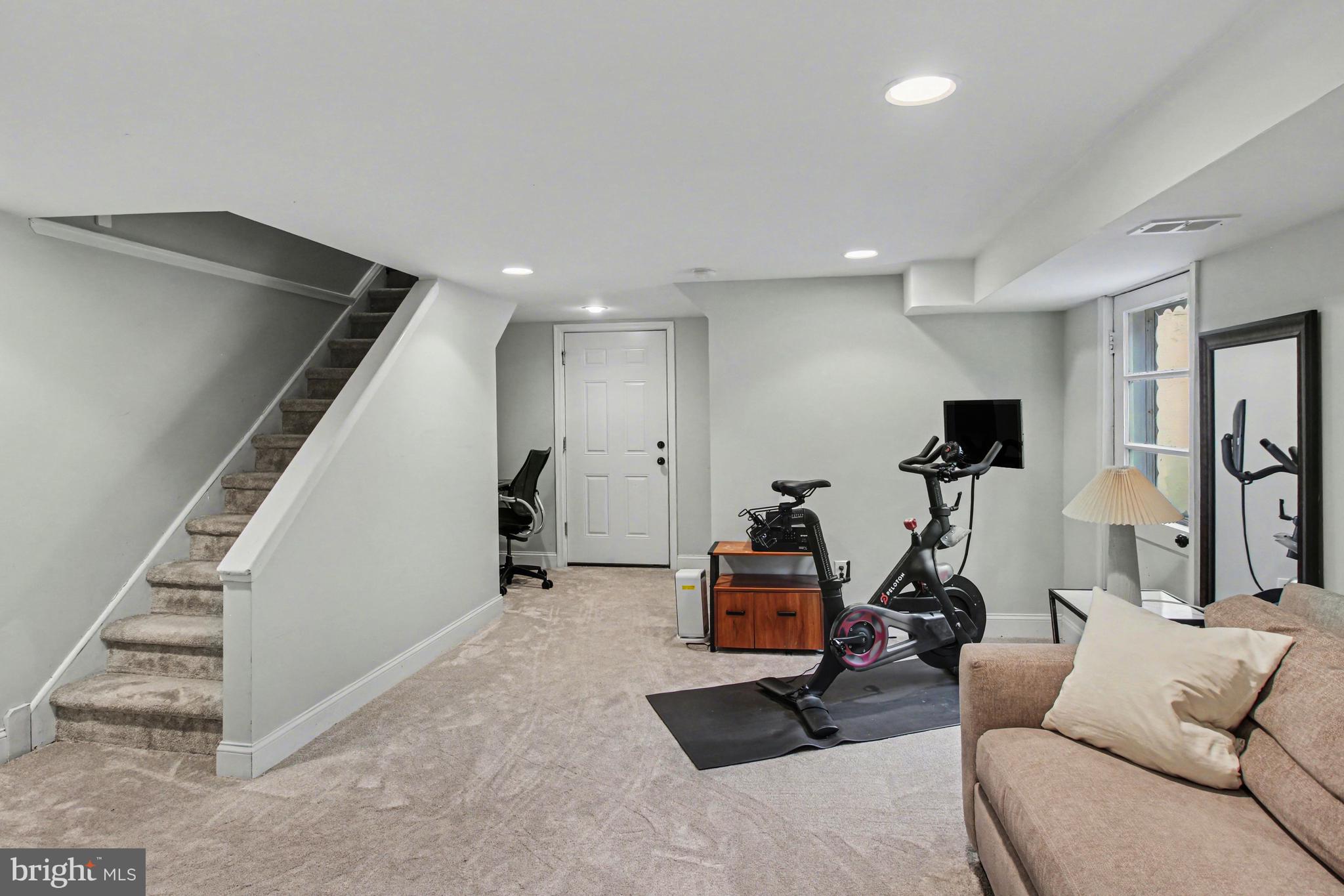 ROXBOROUGH - Residential