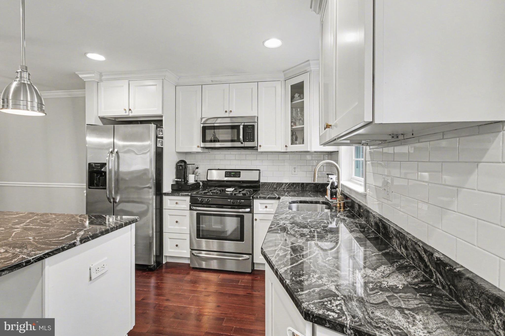 ROXBOROUGH - Residential