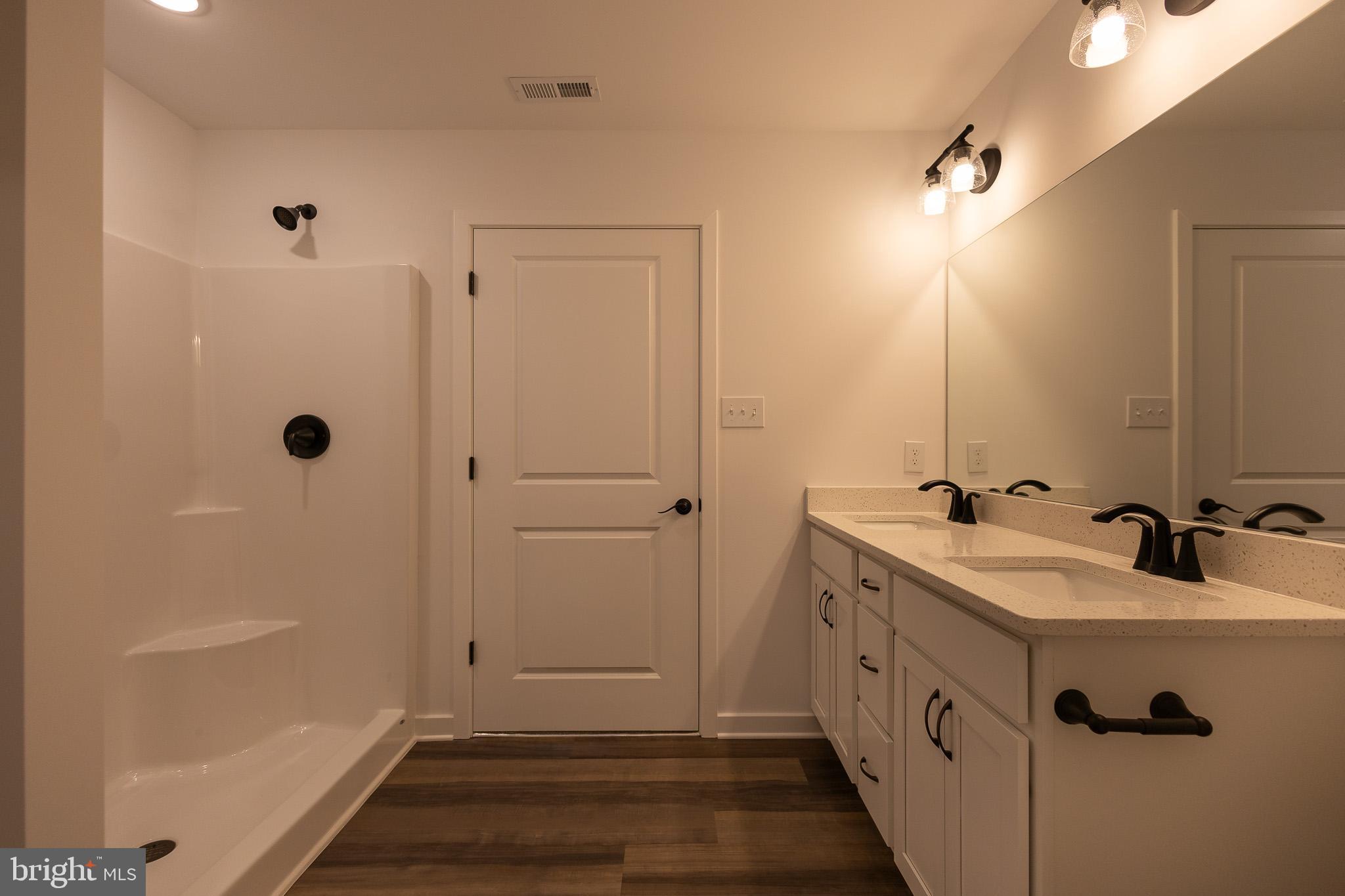 CARDINAL POINTE - Residential