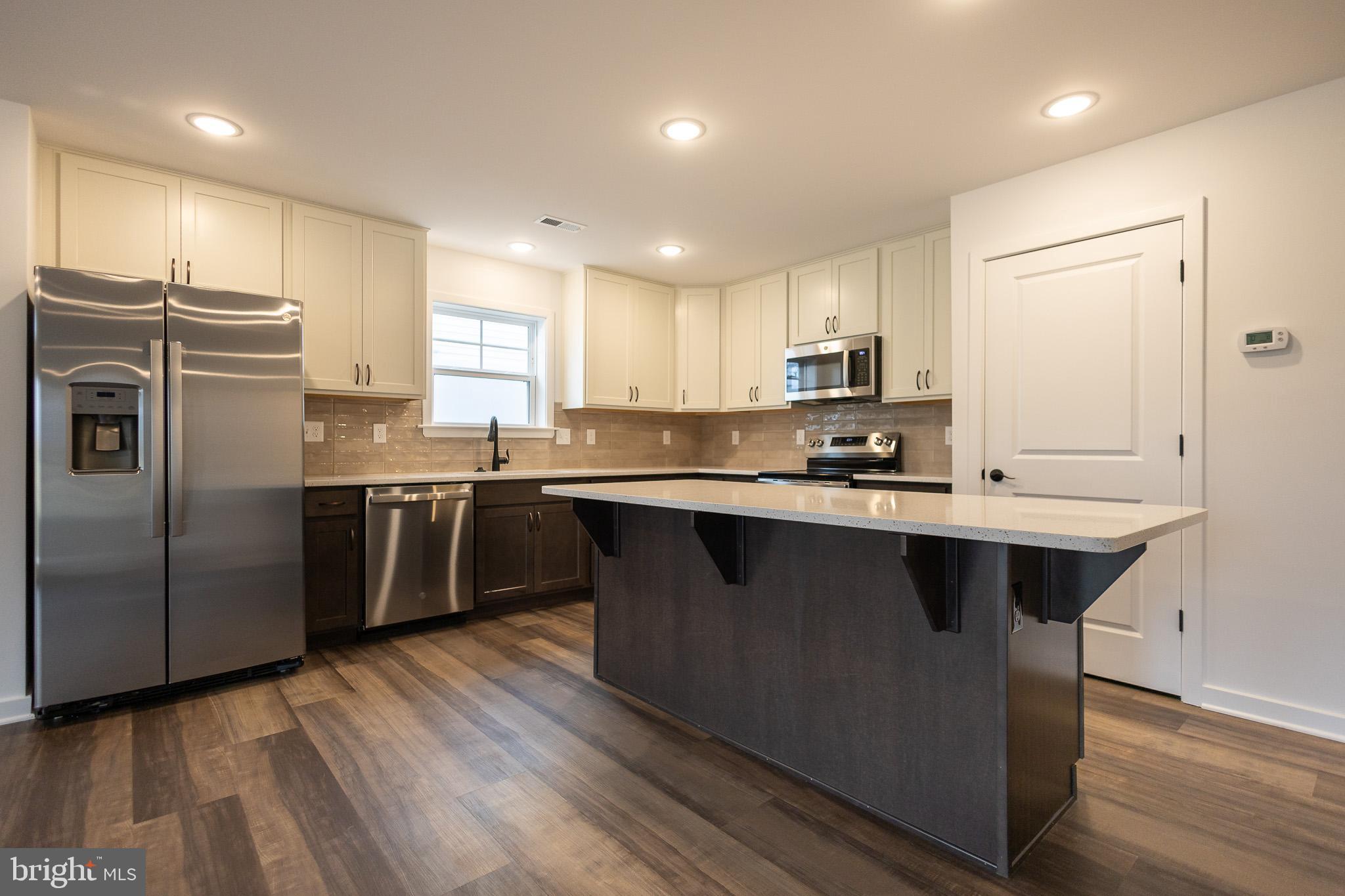 CARDINAL POINTE - Residential