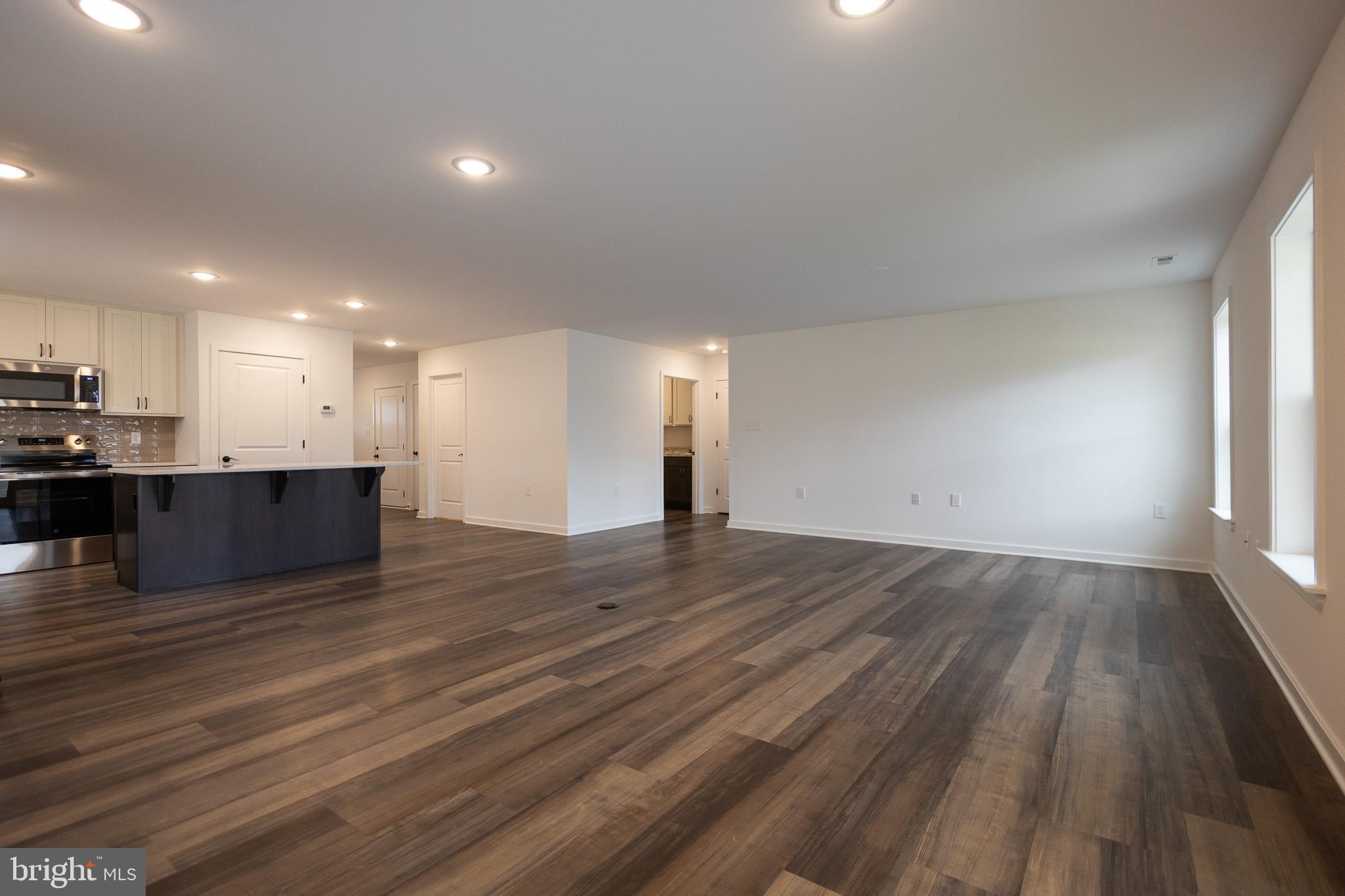 CARDINAL POINTE - Residential