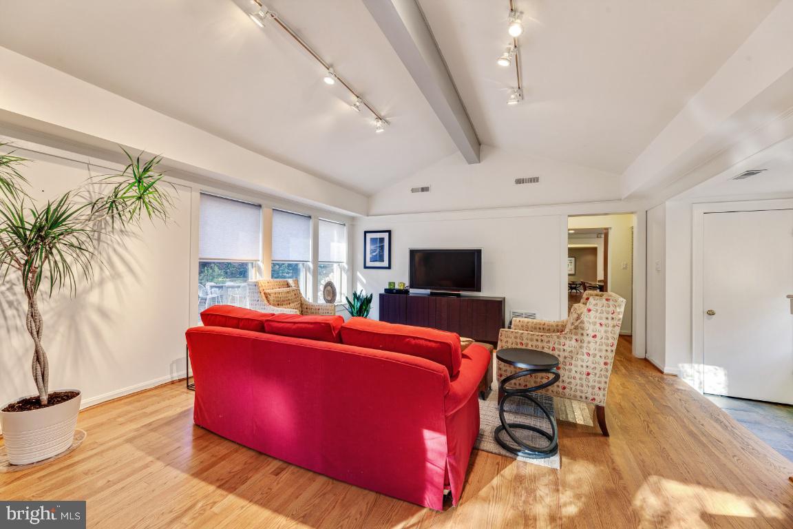 FRANKLIN FOREST - Residential