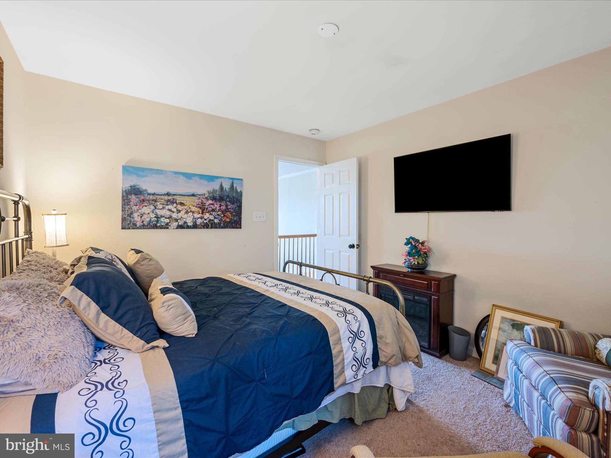 LOCUST HILL - Residential