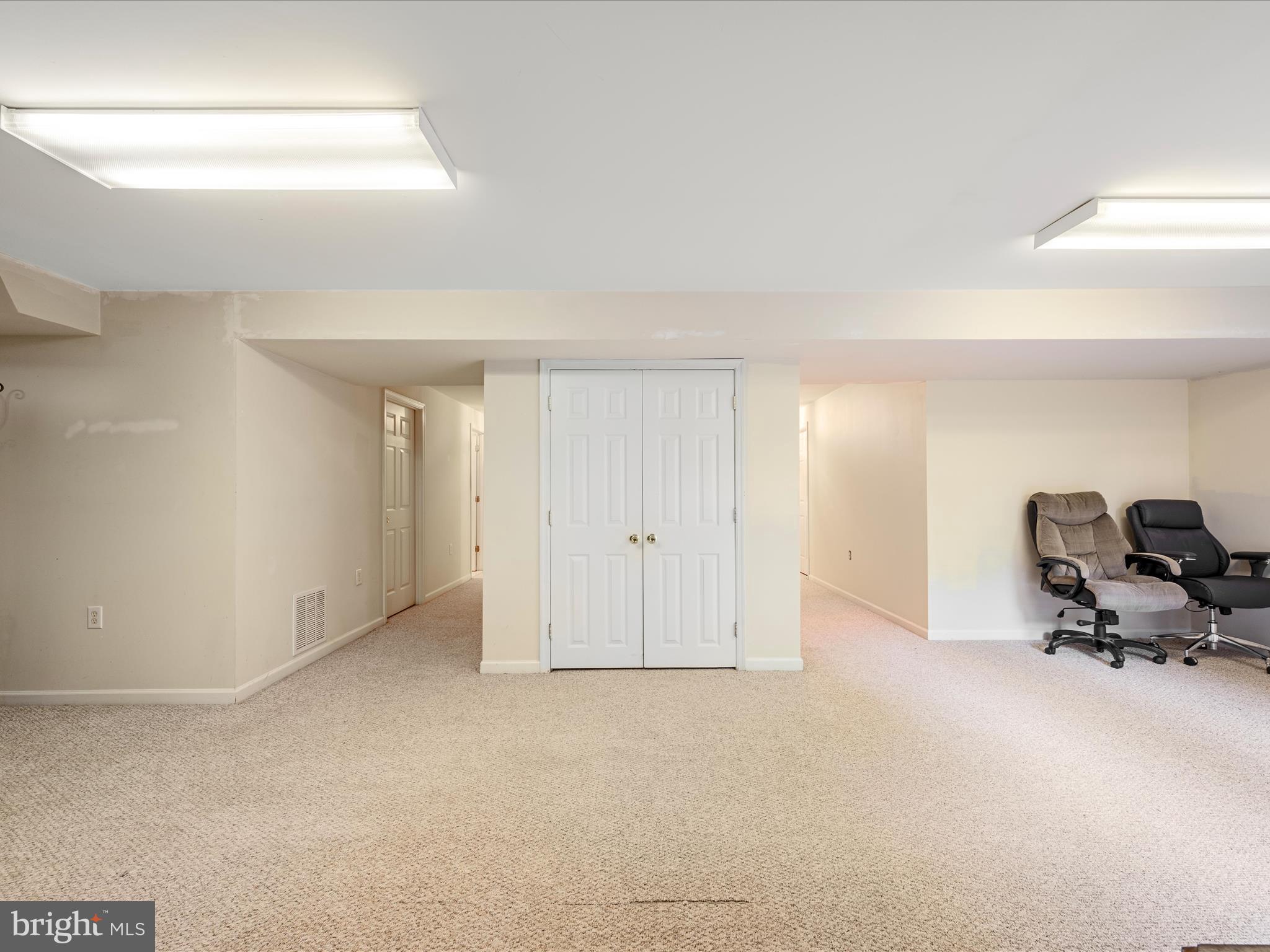 LOCUST HILL - Residential