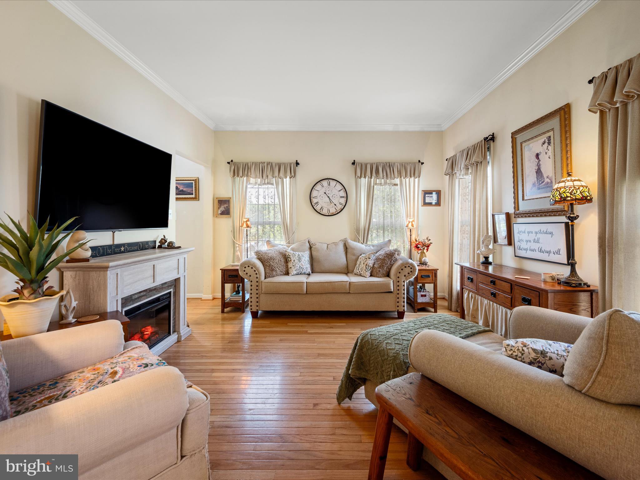 LOCUST HILL - Residential