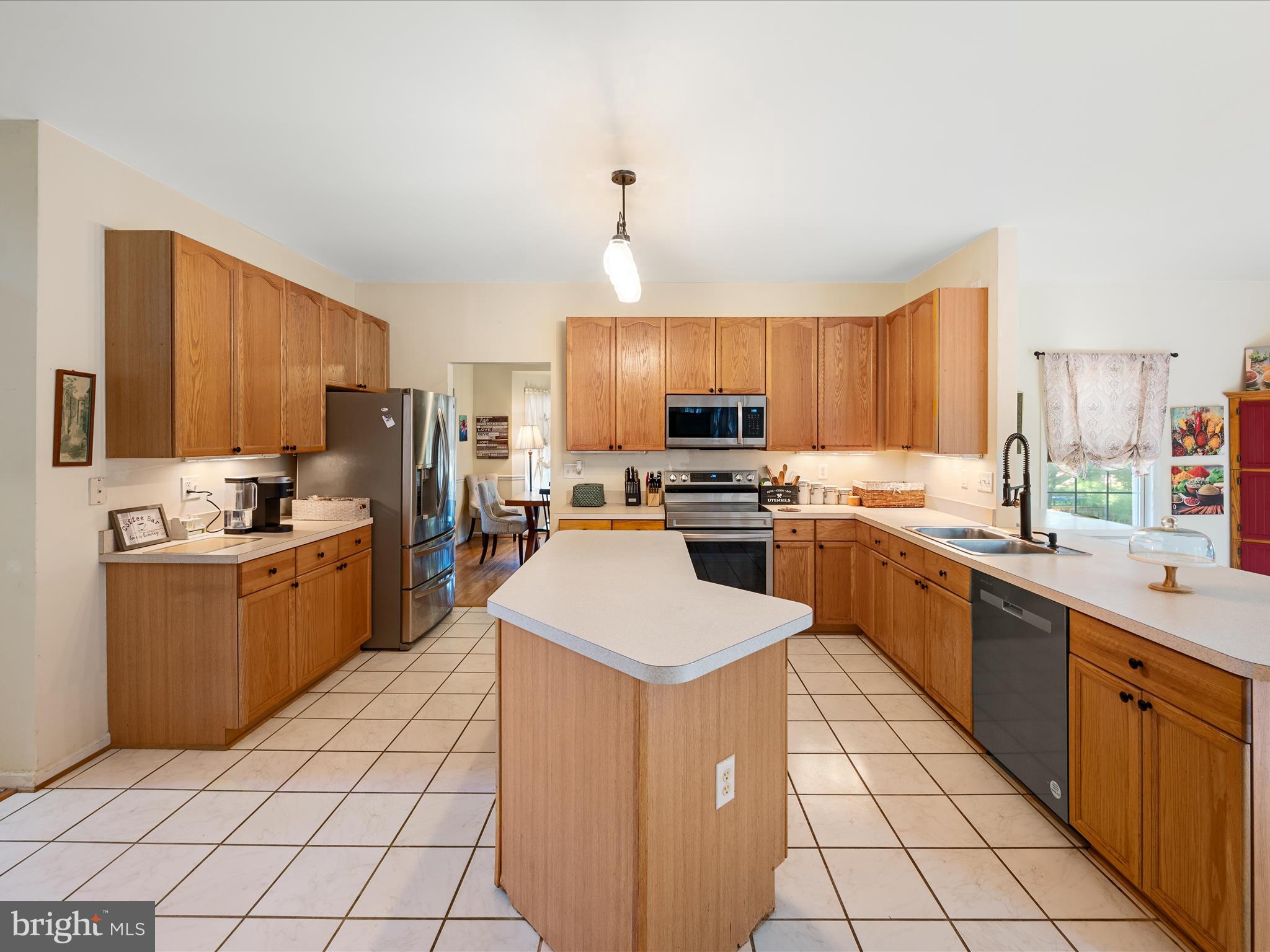 LOCUST HILL - Residential