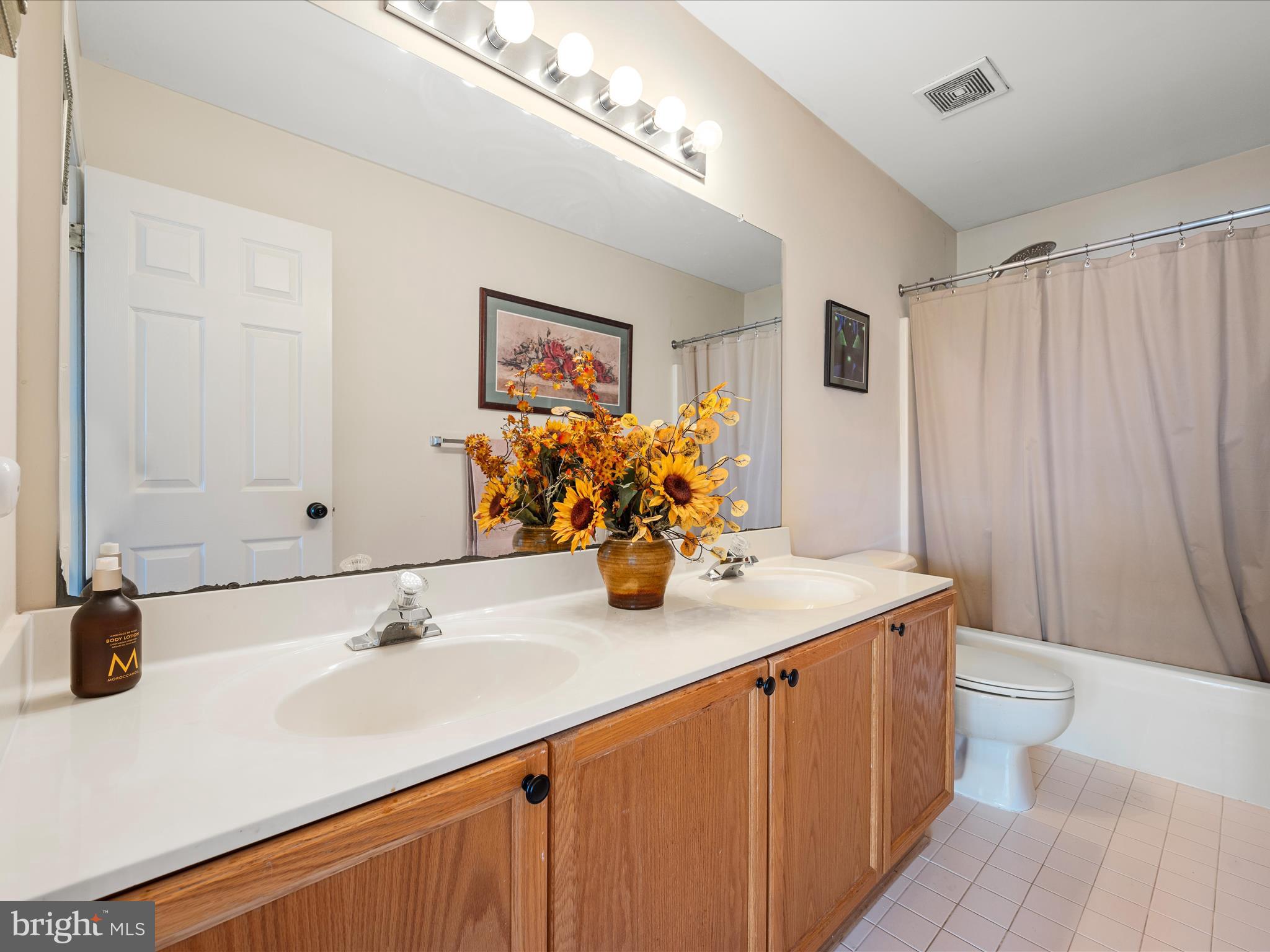 LOCUST HILL - Residential